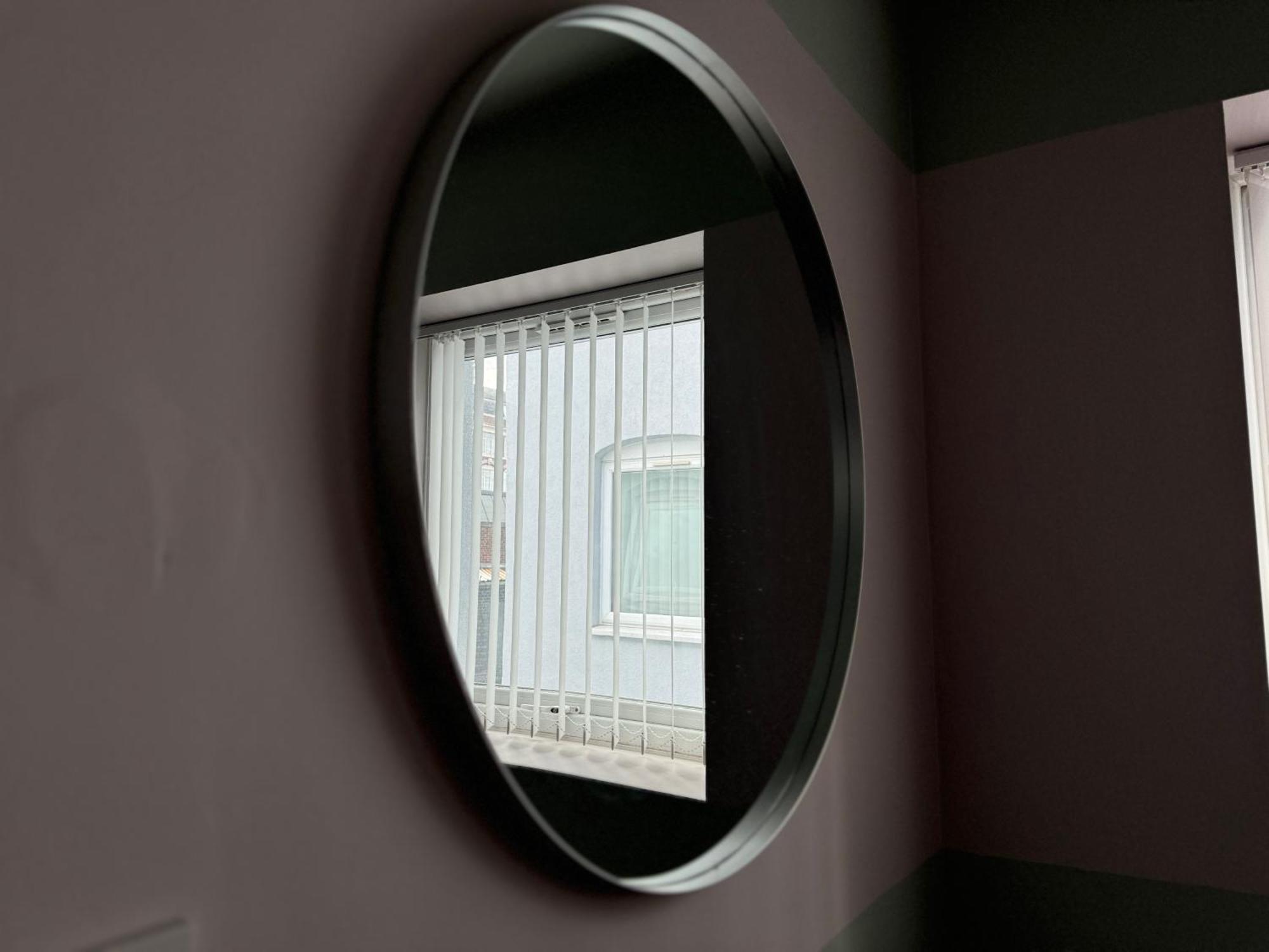 Group Bookings: Up To 30 Guests Across 5 Spacious Flats! Keyless Access Free Wifi & Parking Apartment